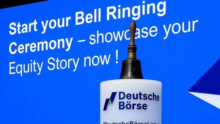 Bell Ringing Ceremony mit Glocke